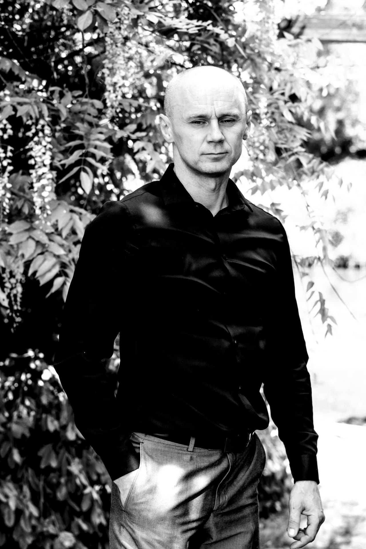 Kamil Derwinski outdoors in black and white